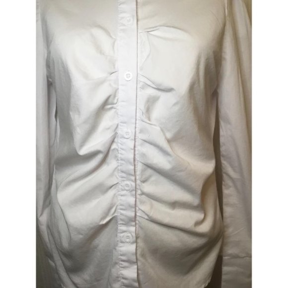 White Button Gathered Front Wing Tip Collar - Picture 4 of 13